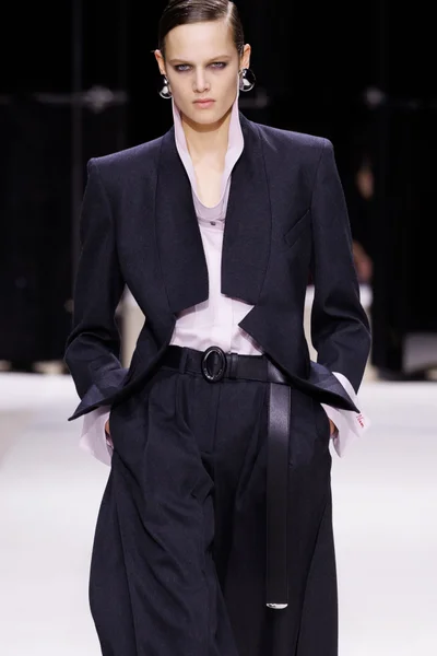 Look 4